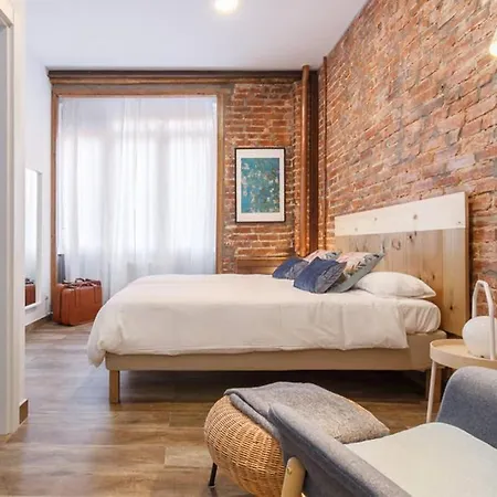 Casco Viejo Junto A La Plaza Nueva Y Unamuno 빌바오